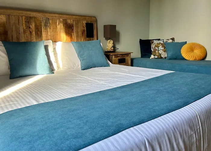 Paradiso Hotel 3*