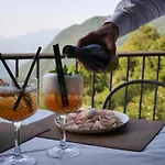 Hotel Paradiso